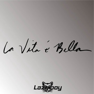 【文藝質感】La Vita è Bella 人生如此美麗 草寫英文語錄車貼 潮流文青裝飾 高質感夜間反光防水貼紙 汽機車
