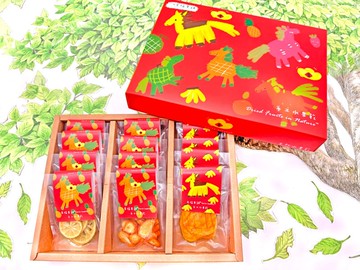 五福水果馬新年水果乾禮盒3格18入