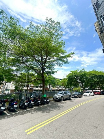 西區華美街 大四房平車(洽承辦)｜台中市西區華美街