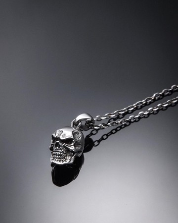 Simple Solid Skull Pendant | 簡約實心骷髏吊墜項鍊