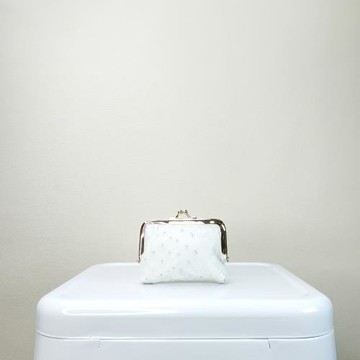 【M2nd】凱絲鴕鳥口金零錢包(白-T73A)