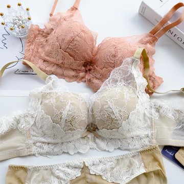 法式蕾絲小胸變波霸聚攏上薄下厚收副乳內衣套裝無鋼圈私房文胸罩