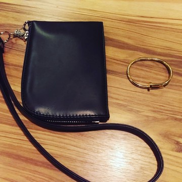 皮革  錢包  掛包  高品質版本 鋼版 手環 歐美手環 ㄧ起販售  掛包 掛頸包 手機包 買ㄧ送ㄧ