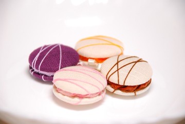 :: 貓公主 ::　馬卡龍布作　　～ 隨性線條裝飾　//吊飾/鑰匙圈