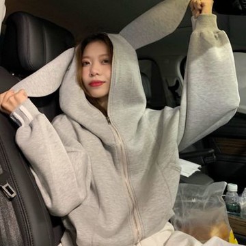 La Belleza韓版長兔耳朵加厚衛衣韓版寬鬆連帽短款拉鍊外套