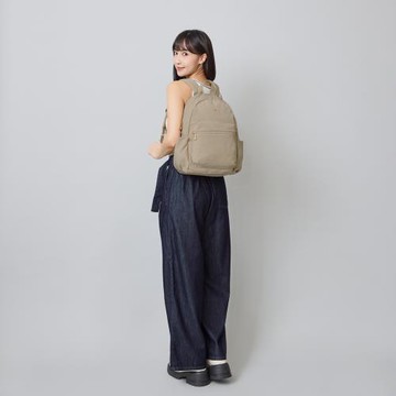 J II 後背包-沐晨壓紋防潑水後背包-奶霜色-6608-16