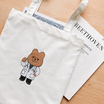 新品預購 林檎醫師小熊雙面精緻刺繡帆布包 看得到小熊的背面唷