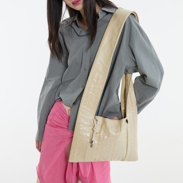 沙杏色 monk bag 了了布袋 寬肩帶斜背包 斜挎布袋包