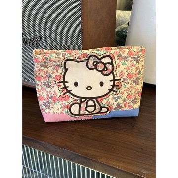 kitty化妝包 新款原創Kitty貓大容量化妝包便攜內膽收納袋旅行耳機零錢包