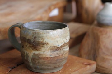 純手工陶瓷咖啡杯/馬克杯/陶杯-無言的山丘