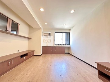 中山醫震後三房休旅車位｜台中市南區文心南十路