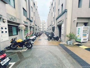 我叫老葉｜大學一號館｜雙大學收租聖品CP超高｜台中市沙鹿區晉文路