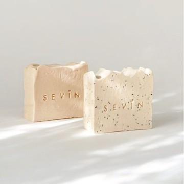 英國 SEVIN LONDON 仿岩手工 瓷白磨砂皂 茉莉琥珀 小