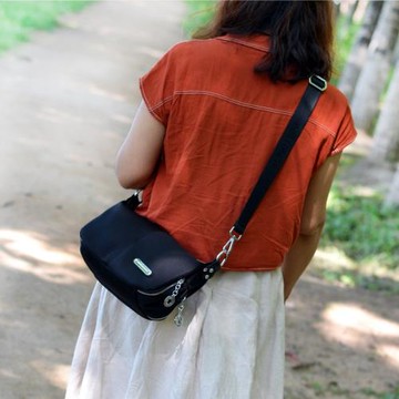 斜跨包包女牛津帆布新月包2025新款韓版復古腋下包單肩尼龍帆布包