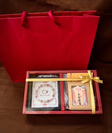 【聖誕禮盒】幸福戀愛御守糖霜餅乾與水晶手鍊禮盒