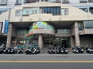 新市鎮電梯大樓3+1房~國小、市場、大賣場為鄰｜雲林縣虎尾鎮北平路
