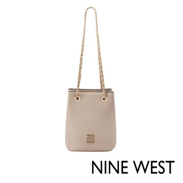 NINE WEST OMYRA 鍊帶水桶包-奶茶色(148673)