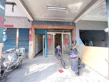 鼓山/內惟/10米路上/透天店面住家｜高雄市鼓山區銀川街