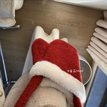 免運🔮冬季新品毛絨絨聖誕元旦復古紅手套包小衆大容量洋氣單肩斜挎包女防水收納包 洗漱包 大容量化妝包 化妝袋 分層化妝包