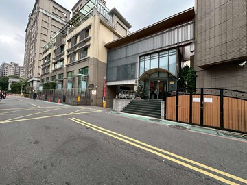 (囍園)透天別墅4/3/3近徐匯捷運站約800公尺｜新北市三重區仁華街