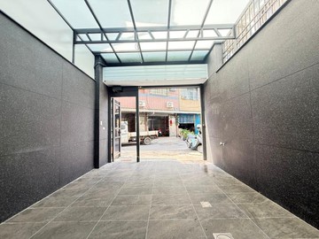 仁武稀有全新完工+大地坪車庫別墅｜高雄市仁武區安樂一街