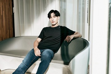 川衣見經典男版TEE