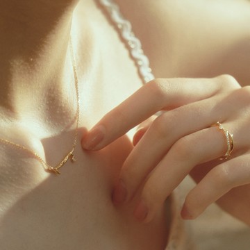 Freja｜單鑽果實樹枝 18K 白金項鍊