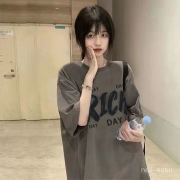 P3-【限時特賣】 短袖上衣 短袖T恤 女生短袖 上衣女 夏季深灰色短袖T恤女韓版洋氣印花寬鬆大碼百搭中長款上衣ins