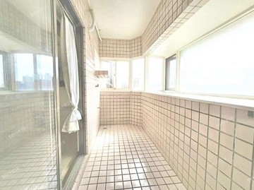 會稽國中對面三房+車位｜桃園市桃園區大興路