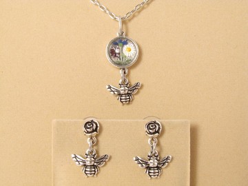 復古花卉銀蜂造型印花墜飾項鍊耳環飾品套組