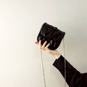 包包女夏2022新款流行高級質感輕奢手機零錢包斜挎小包設計感小眾