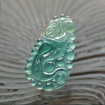 冰種湖水綠翡翠懷古龍牌 | 天然翡翠A貨 | 送禮