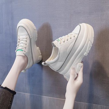 內增高小白鞋女鞋子2024年新款春秋夏季運動休閑松糕爆款厚底單鞋