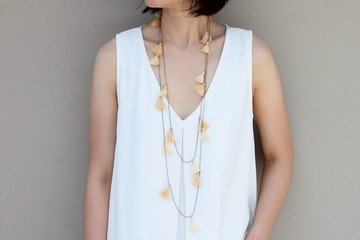 长条项链串珠流苏黛丝金色裸体