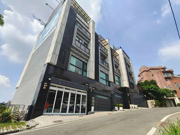 降-澄清湖【山階院】絕版大地坪四套房|電梯透天車墅｜高雄市鳥松區球場路