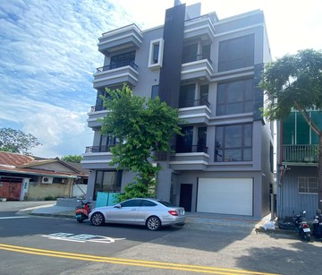 尊榮水岸電梯別墅～正10米路、三面採光-視野佳｜台中市太平區環太東路