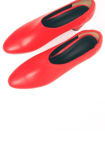 LOY Pumps_red