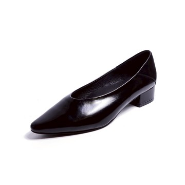 KOKKO簡約美型柔軟親膚粗跟包鞋黑色