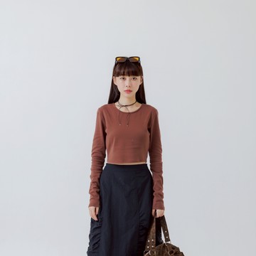 QUEENSHOP_F 女裝 素面圓領短版造型長袖上衣-咖啡 S/M/L 現+預 【01099397】