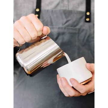 尖嘴斜口拉花杯食品級加厚不銹鋼拉花缸咖啡打奶泡杯打奶器450ML