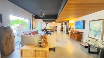 @超稀有@文化中心綠蔭庭園一樓@大面寬可停又又車｜高雄市苓雅區尚義街