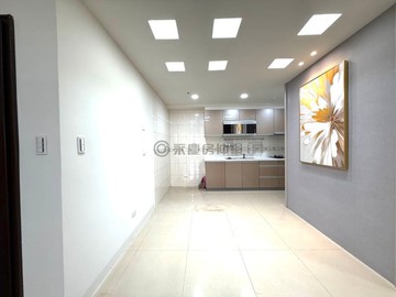 堅山大世紀裝潢明亮景觀大三房平車｜高雄市鼓山區南屏路