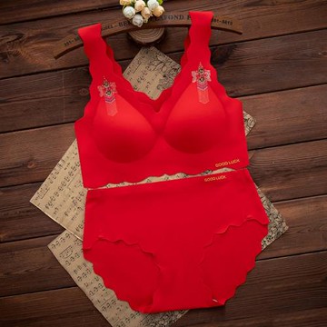 蛇年大紅色本命年內衣文胸套裝女無鋼圈小胸聚攏薄款結婚婚嫁胸罩