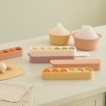 韓國 MOYUUM - 雙層密封白金矽膠副食品分裝盒(6格)-香草白