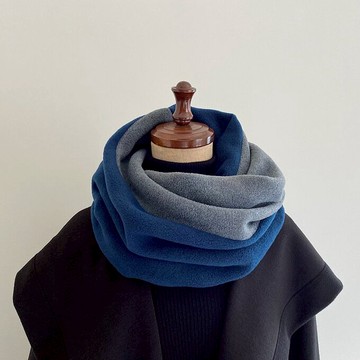 一戴上就時尚感UP | 輕盈保暖抓絨雙色圍脖 | 海軍藍 炭灰色 中性