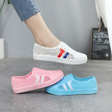 耐穿 快乾 熱賣夏季洞洞鞋女生小白時尚防滑拖涼鞋平底沙灘親子鞋學生洞洞鞋