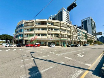 ｜大樓價買透天｜梧棲商四店住｜臨30米路❤️｜台中市梧棲區大勇路