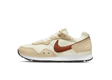 WMNS VENTURE RUNNER BEIGE WHITE ORANGE