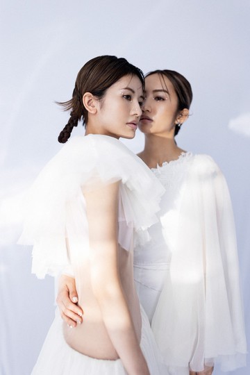 天使白真絲斜肩透視連身禮服