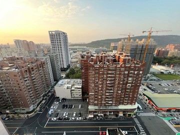 左營鉑愛悅高樓景觀陽台二房｜高雄市左營區博愛四路